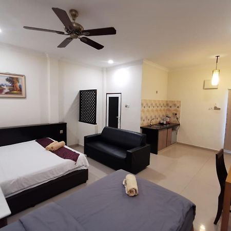 Adina Drive-In Motel Cenang - Managed By Shell Out Resort Pantai Cenang  Esterno foto