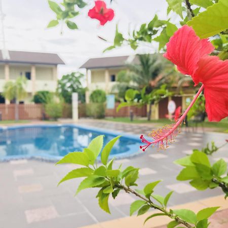 Adina Drive-In Motel Cenang - Managed By Shell Out Resort Pantai Cenang  Esterno foto