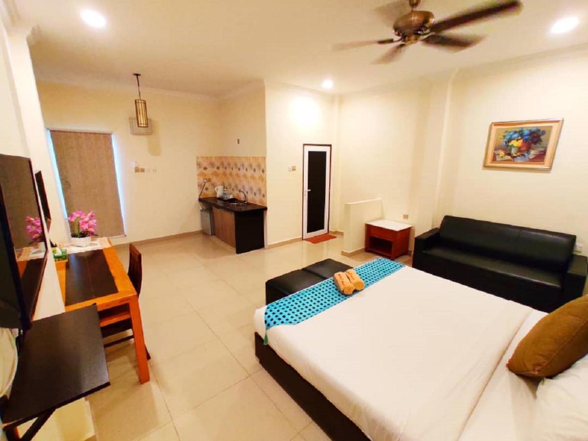 Adina Drive-In Motel Cenang - Managed By Shell Out Resort Pantai Cenang  Esterno foto