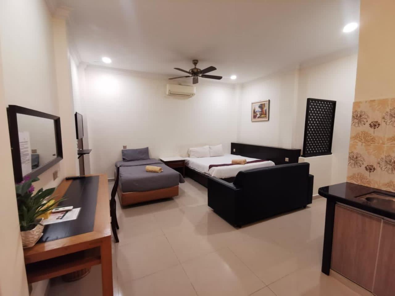 Adina Drive-In Motel Cenang - Managed By Shell Out Resort Pantai Cenang  Esterno foto