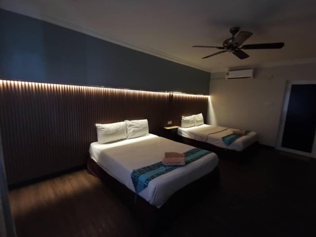 Adina Drive-In Motel Cenang - Managed By Shell Out Resort Pantai Cenang  Esterno foto