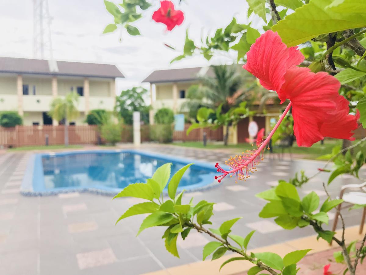 Adina Drive-In Motel Cenang - Managed By Shell Out Resort Pantai Cenang  Esterno foto